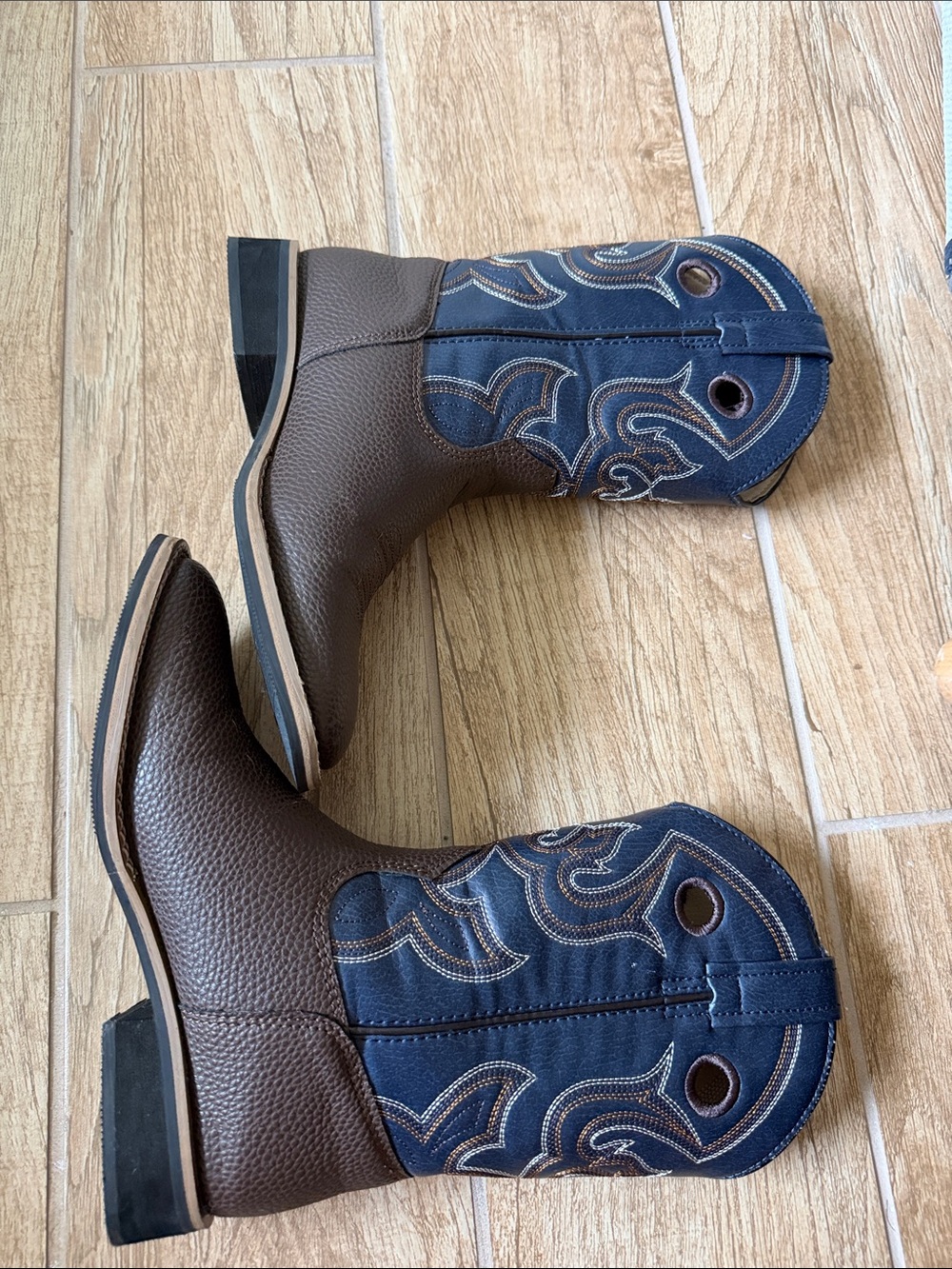 Magellan Outdoors Brown and Navy Kids Western Boots - Picture 3 of 4